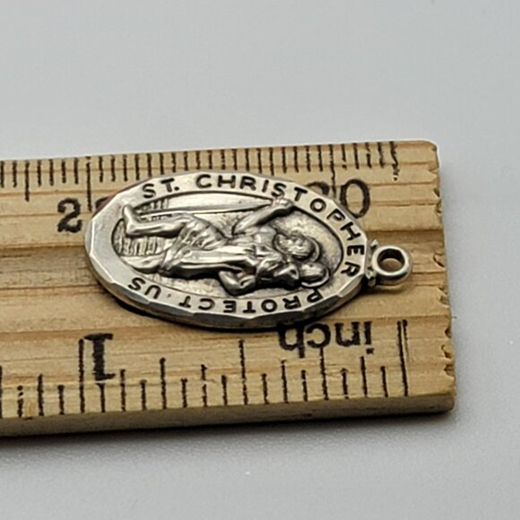 Vtg. Signed TK Sterling Silver St. Christopher Religious Medal Oval Pendant 1" - Picture 5 of 5